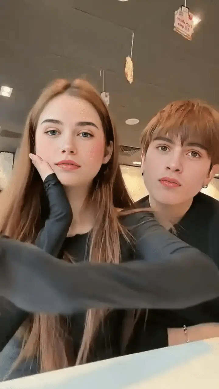 Ultra face swap video multi face swap sample video 8